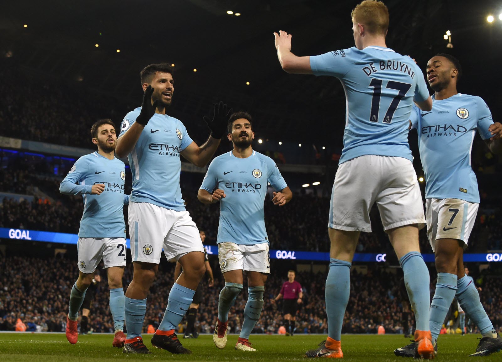 A quelques heures d’affronter les Wolves, une star de Man City testée positive au coronavirus