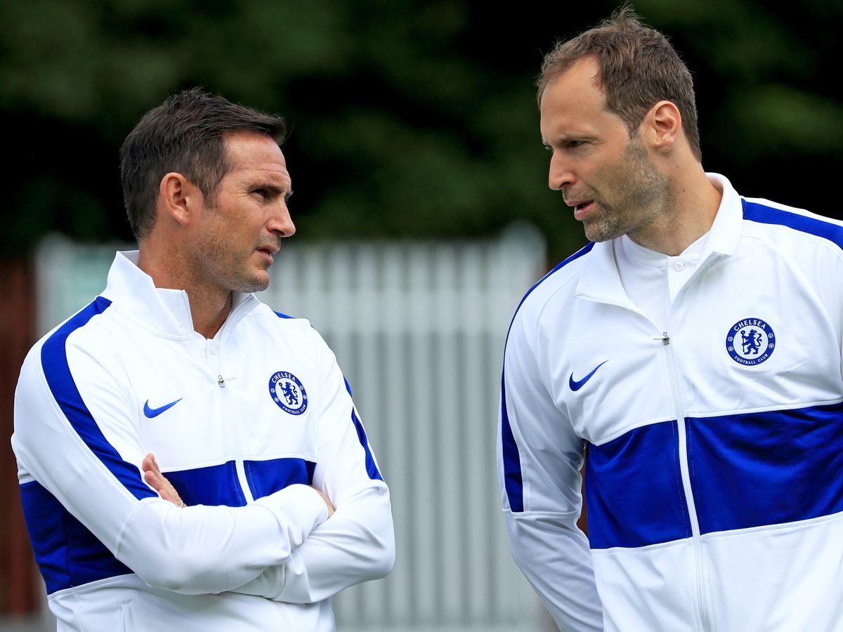 Chelsea : Lampard explique pourquoi il a inscrit Petr Cech sur la liste des joueurs