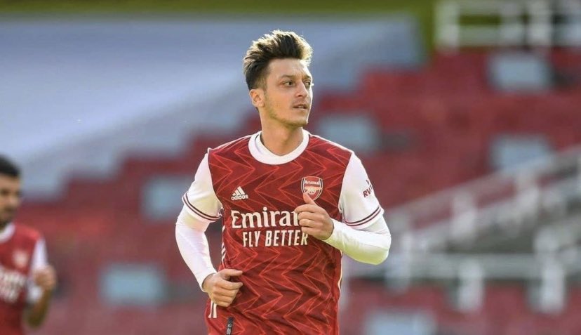 PL : Arsenal met définitivement une croix sur Mesut Özil