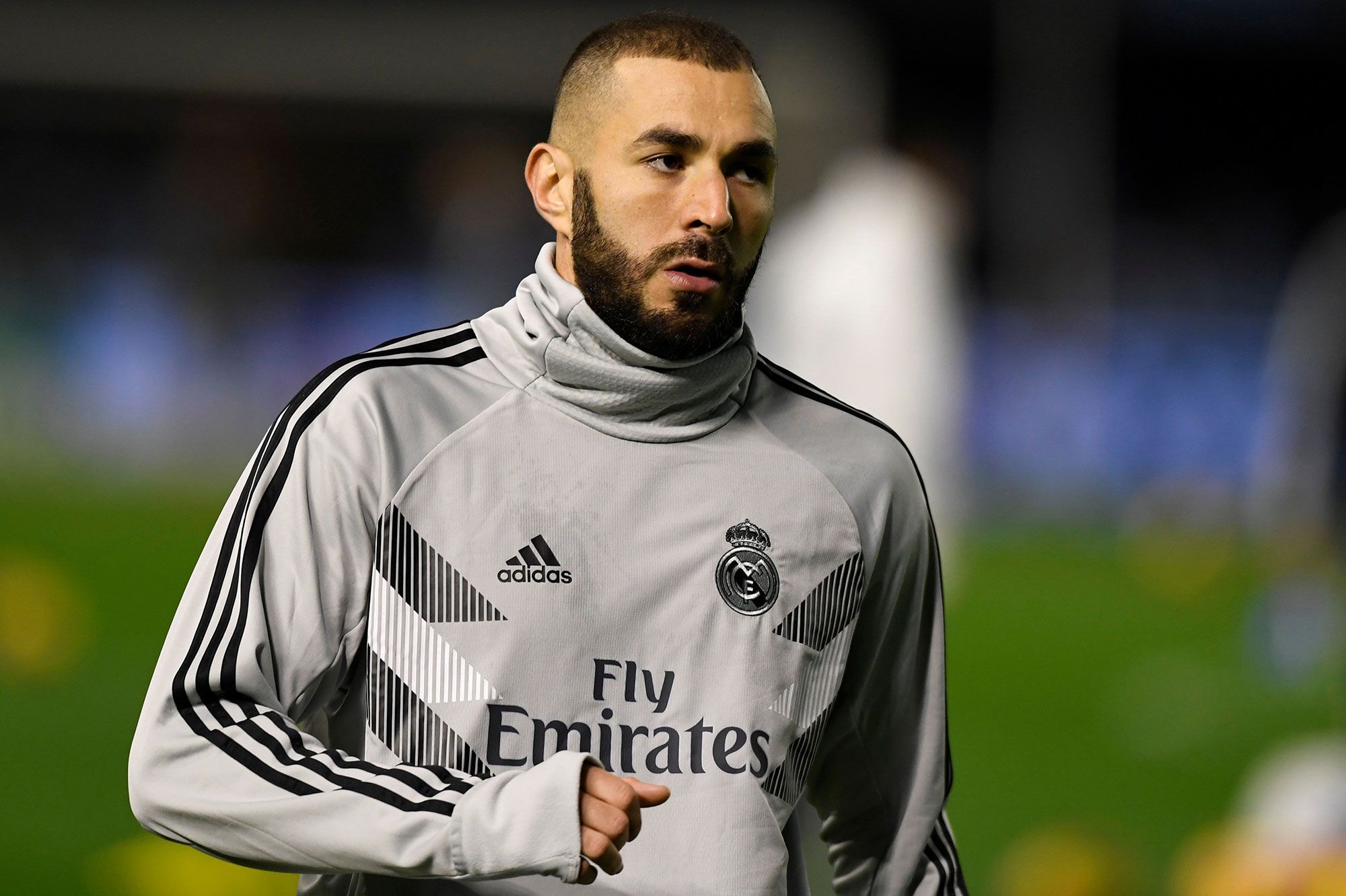 Soupcons de tentative d extorsion deux proches de Karim Benzema mis en