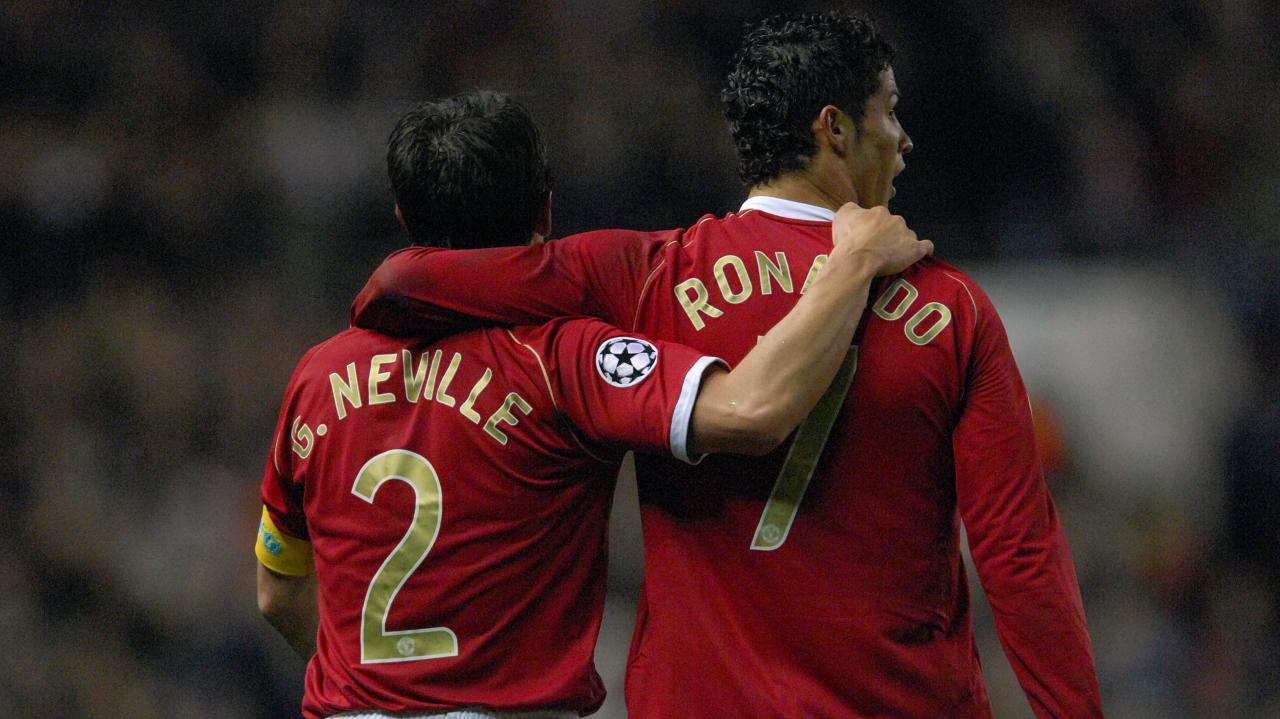 gary neville et cristiano ronaldo 04af45cc60d4109257f492ce2885429b811977d4