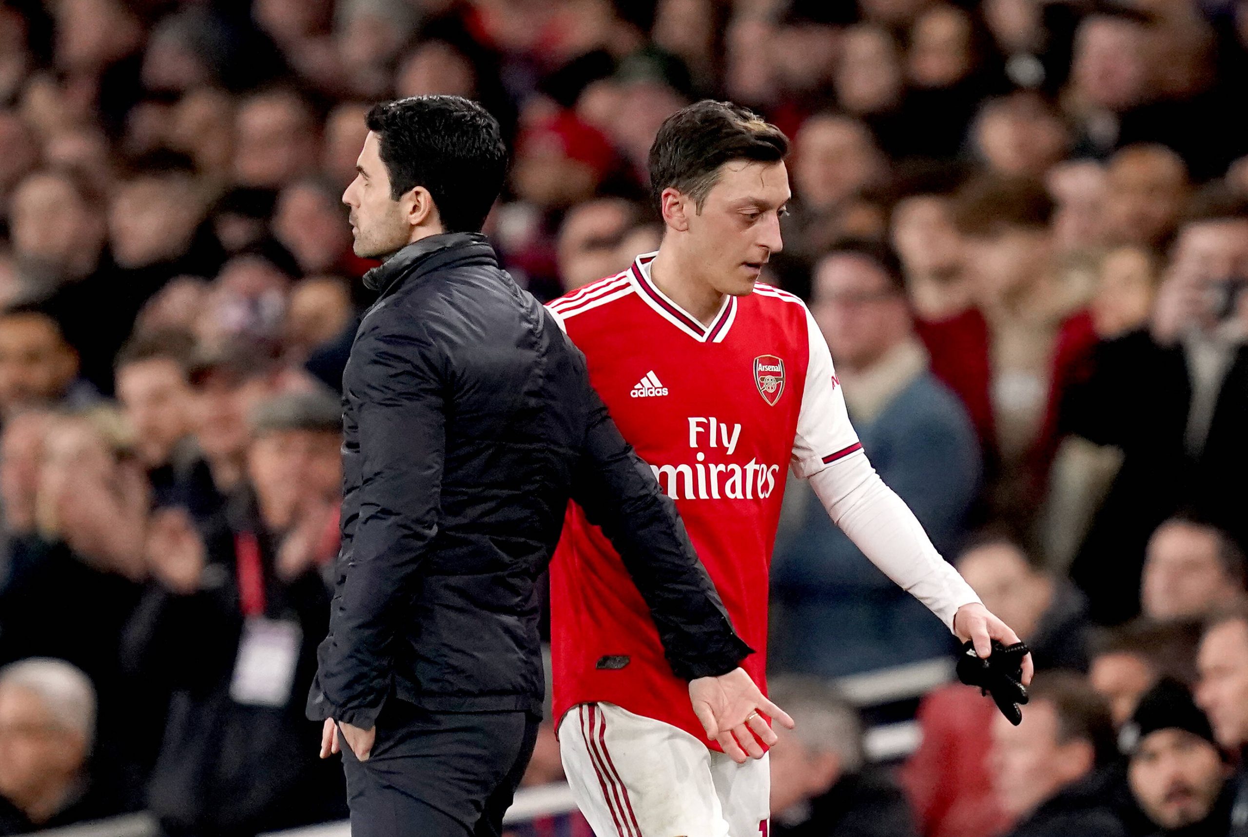 Arsenal : Mesut Özil sur le départ, la grosse mise au point de Mikel Arteta