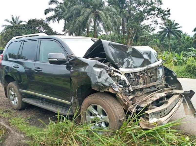 L'état de la voiture de Samuel Eto'o après l'accident 