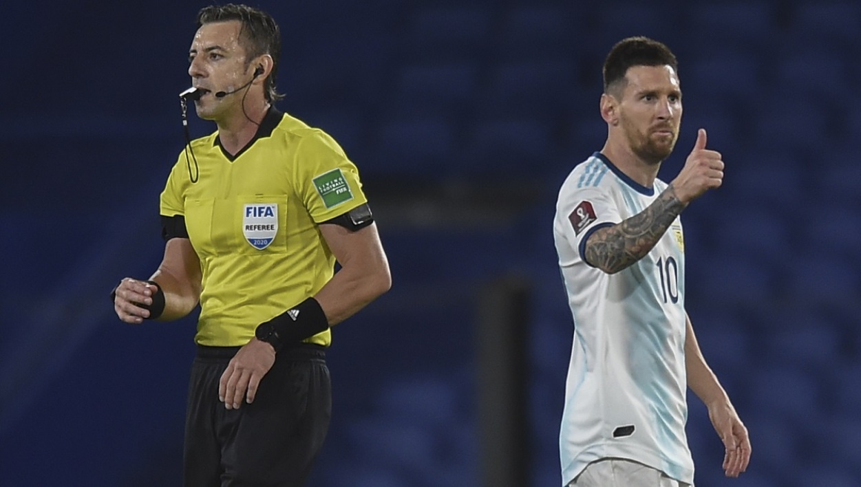 « Tu nous as b** deux fois », la grosse colère de Lionel Messi lors de Argentine-Paraguay