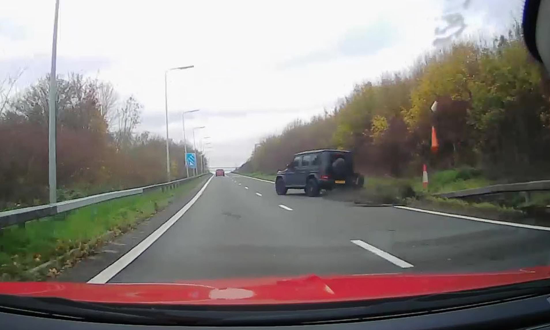 Un joueur d’Arsenal se crash avec sa voiture à 157000 €, l’accident filmé (vidéo)