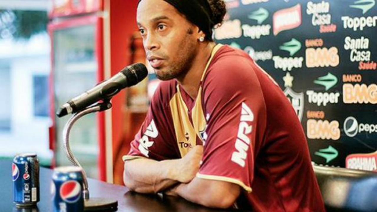 Le Onze de rêve de la Ligue des champions de Ronaldinho sans CR7, Xavi et Iniesta