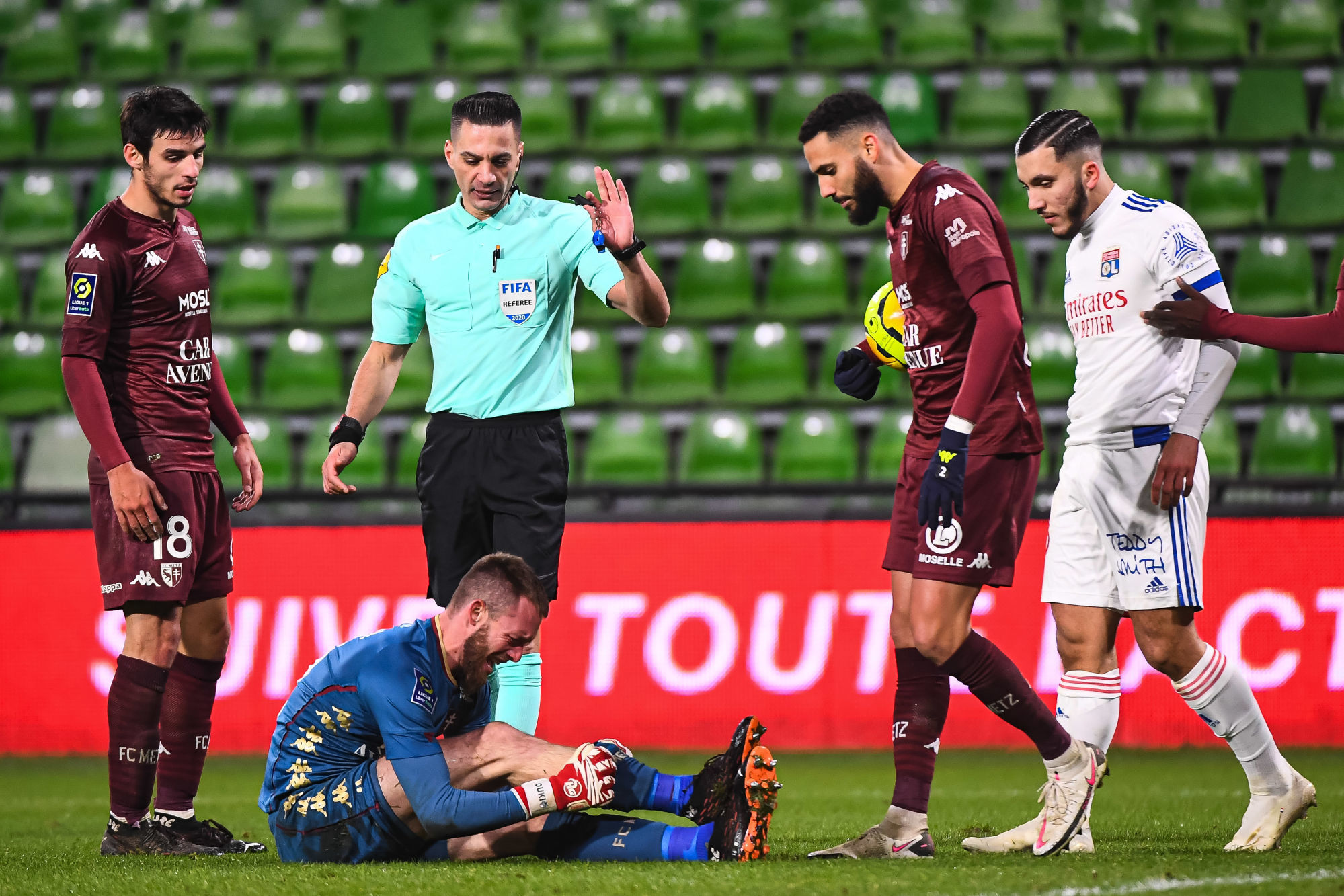 OL: Très déçu, Cherki exprime tout de même son empathie envers Oukidjia