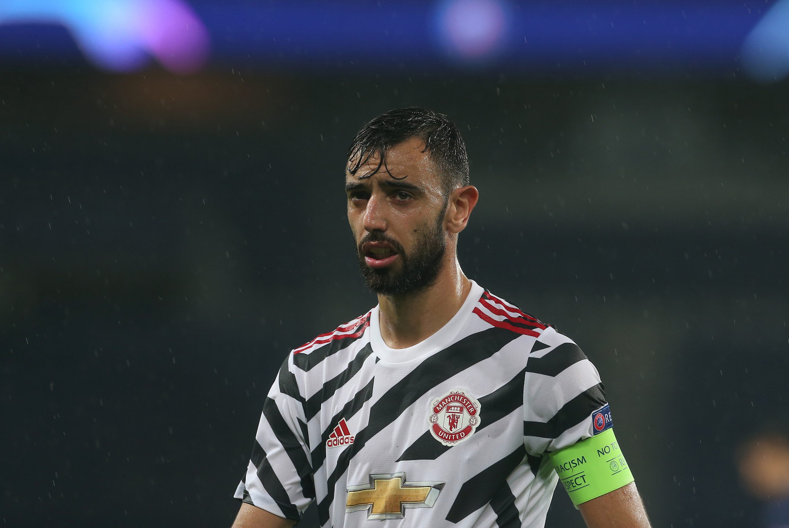 Après l’élimination de Man United, Bruno Fernandes sort du silence