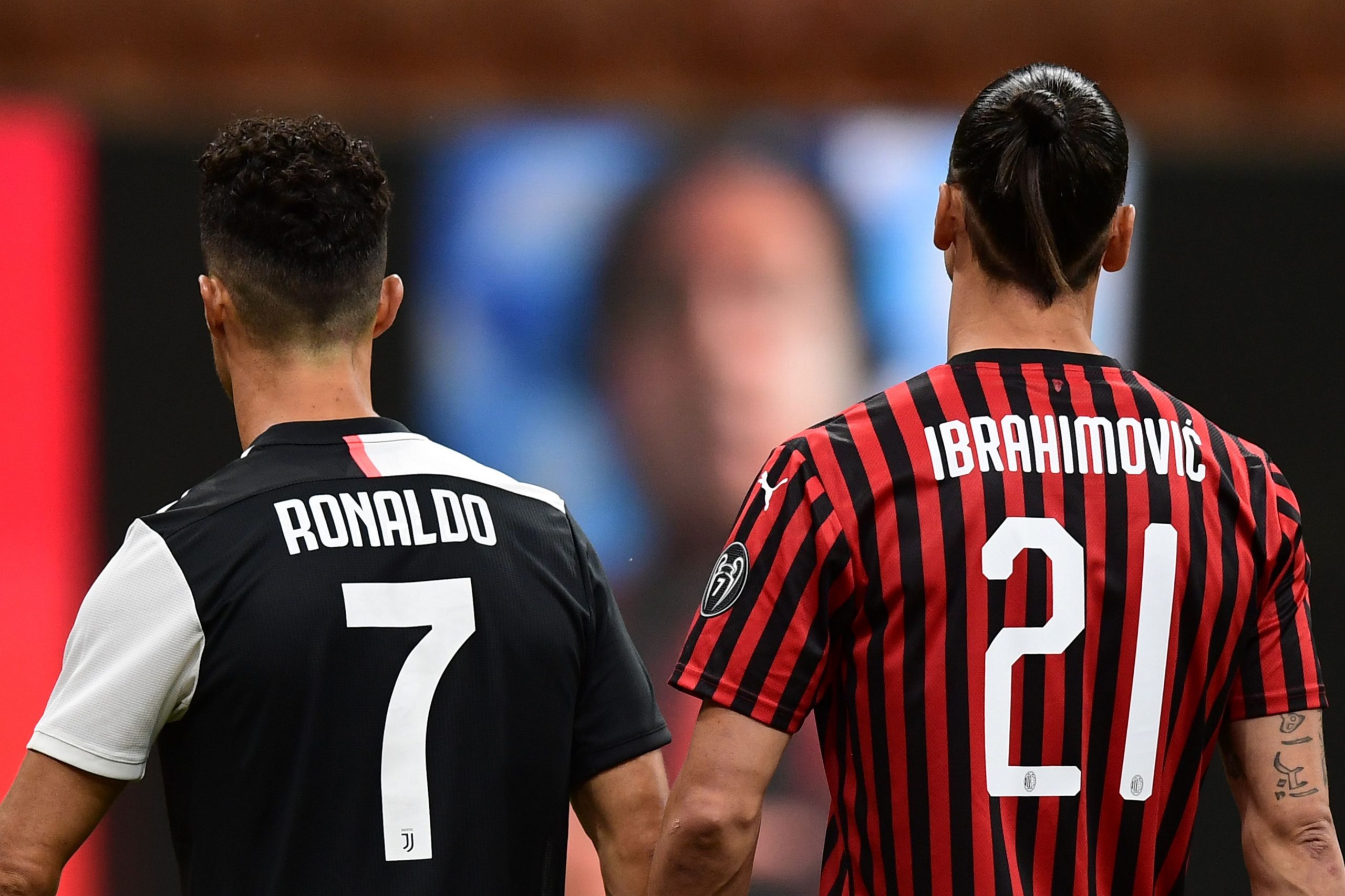 « L’un joue pour l’équipe, l’autre pour lui-même », la presse italienne compare Zlatan et Cristiano