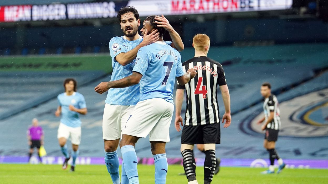 Sans être flamboyant, Manchester City se défait de Newcastle et monte au classement (Résumé en vidéo)