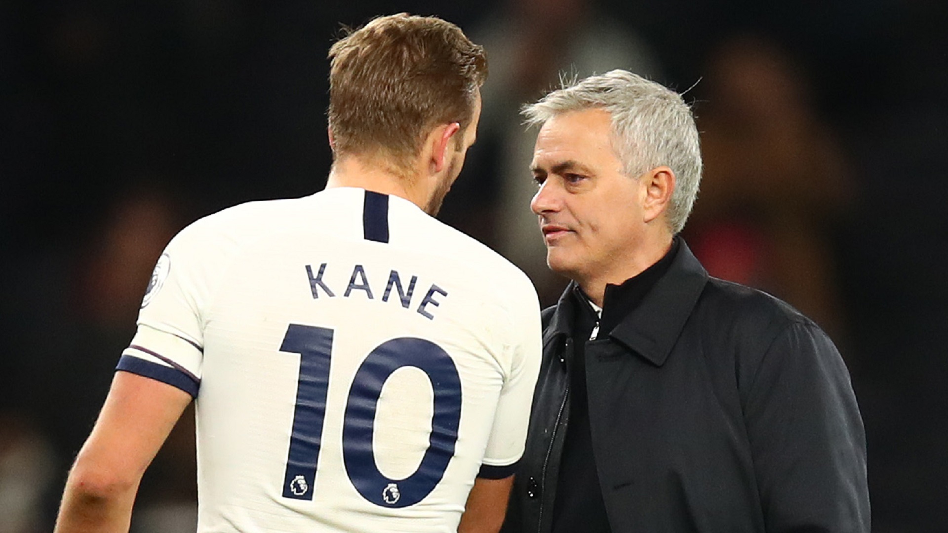 Mourinho conseille Kane sur la façon de remporter le premier trophée de sa carrière