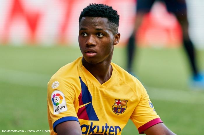 Ansu Fati a reçu deux offres massives de géants européens pour quitter le FC Barcelone.
