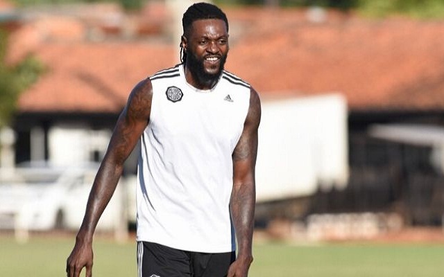 Emmanuel Adebayor gagne un procès face à Olimpia et va toucher une somme colossale