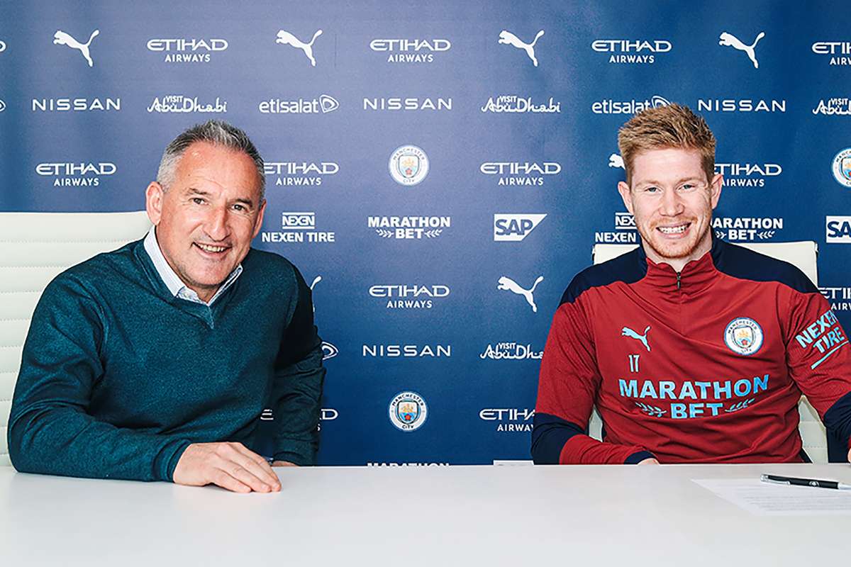 txiki begiristain kevin de bruyne man city 2020 21 kwfu73c4vq9r1pq0e78q82zsf