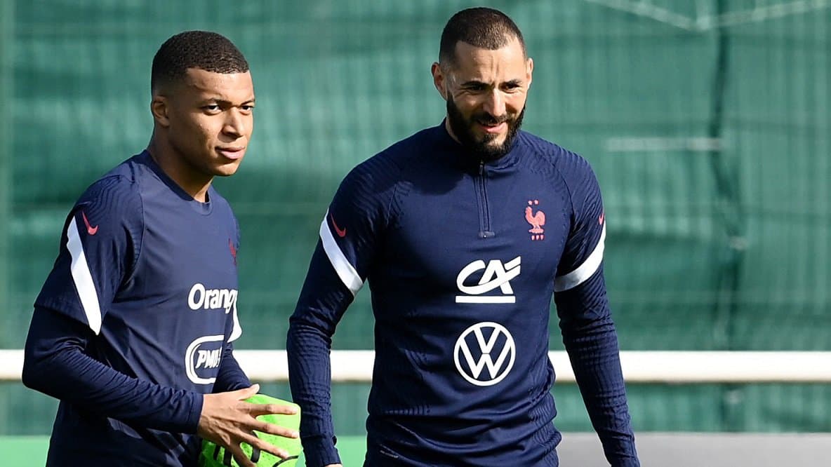 Kylian Mbappe et Karim Benzema a l entrainement 1037381