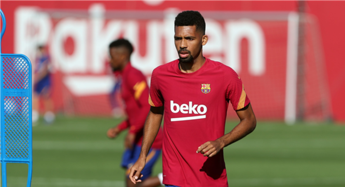 matheus fernandes entrenando con el barca 1