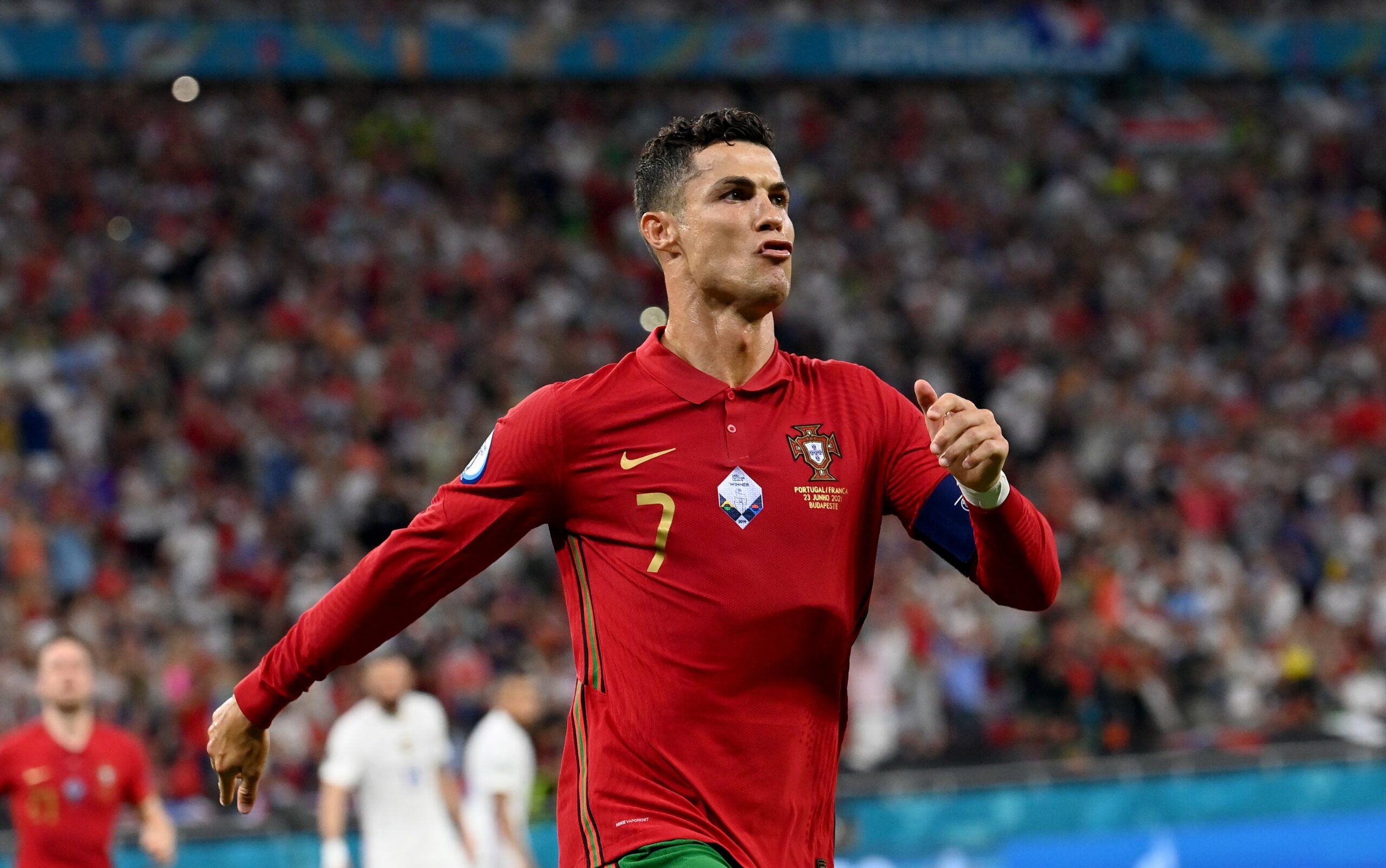 Ronaldo devient le co-meilleur buteur de tous les temps en sélection