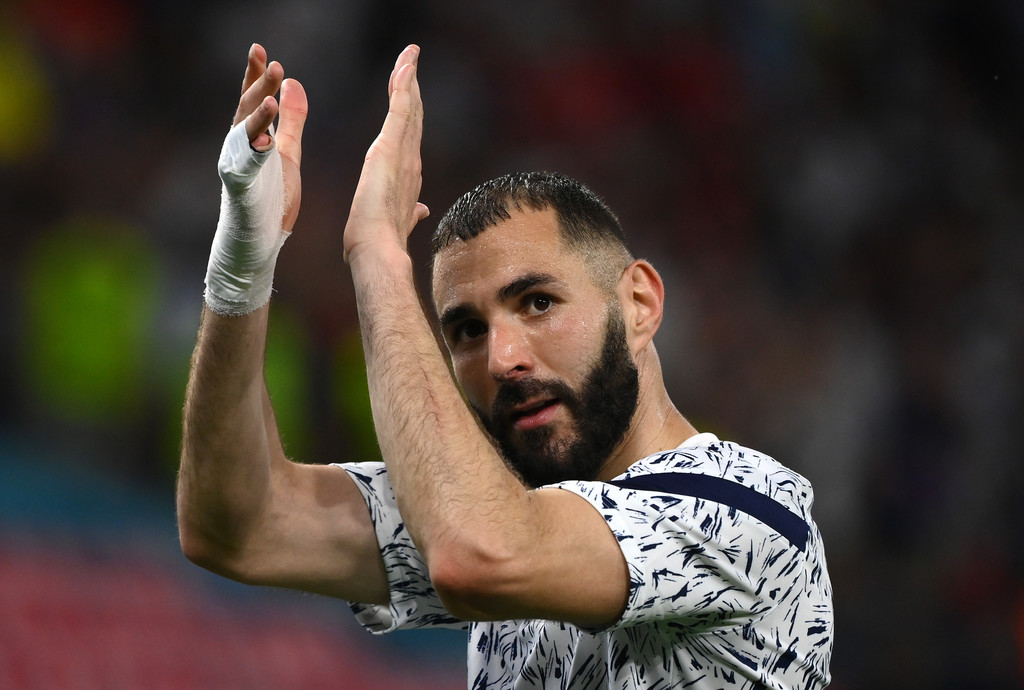 L’étrange raison pour laquelle Benzema joue avec un bandage à la main