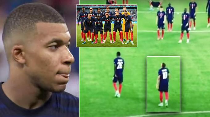 Un seul joueur français est allé réconforter Kylian Mbappe après son penalty