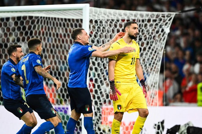 Euro 2020 : Donnarumma explique son calme après le tir au but arrêté de Bukayo Saka