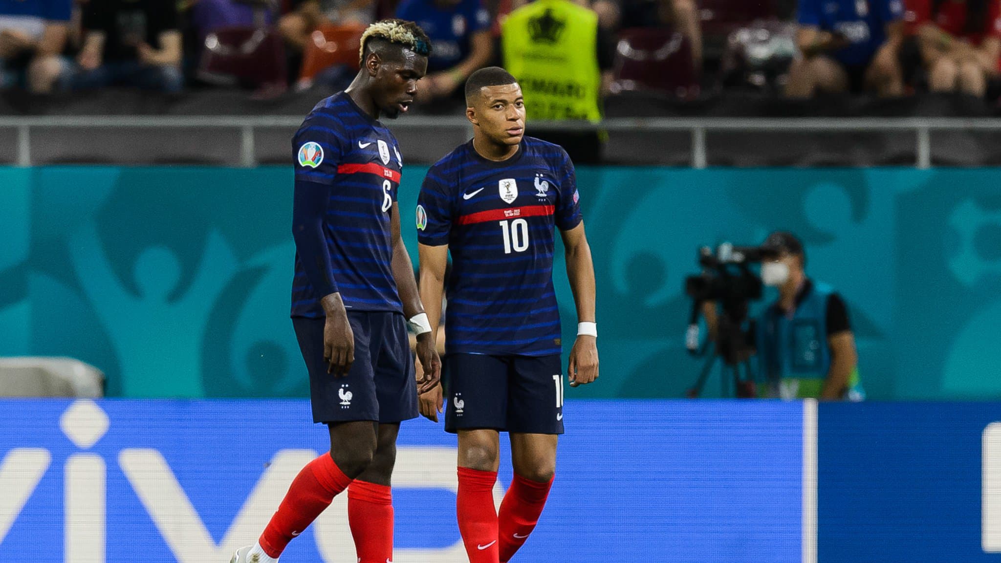 Paul Pogba et Kylian Mbappe lors de France Suisse 1059070 1