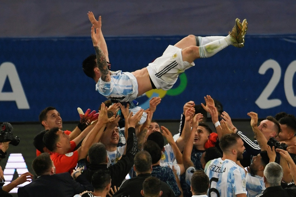 Copa America : Ce que Lionel Messi a fait dans le vestiaire après Argentine-Brésil (vidéo)