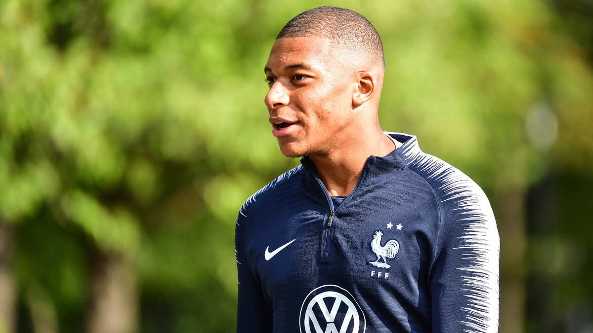 Annoncé au Real Madrid, Mbappé sèche l’entraînement de l’équipe de France