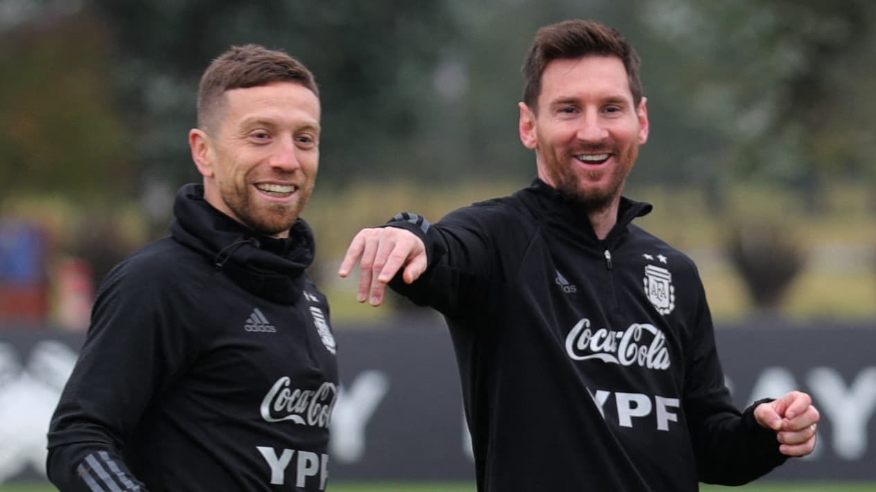 Papu Gomez et Leo Messi lors d un entrainement avec l Argentine en juin 2021 1085350