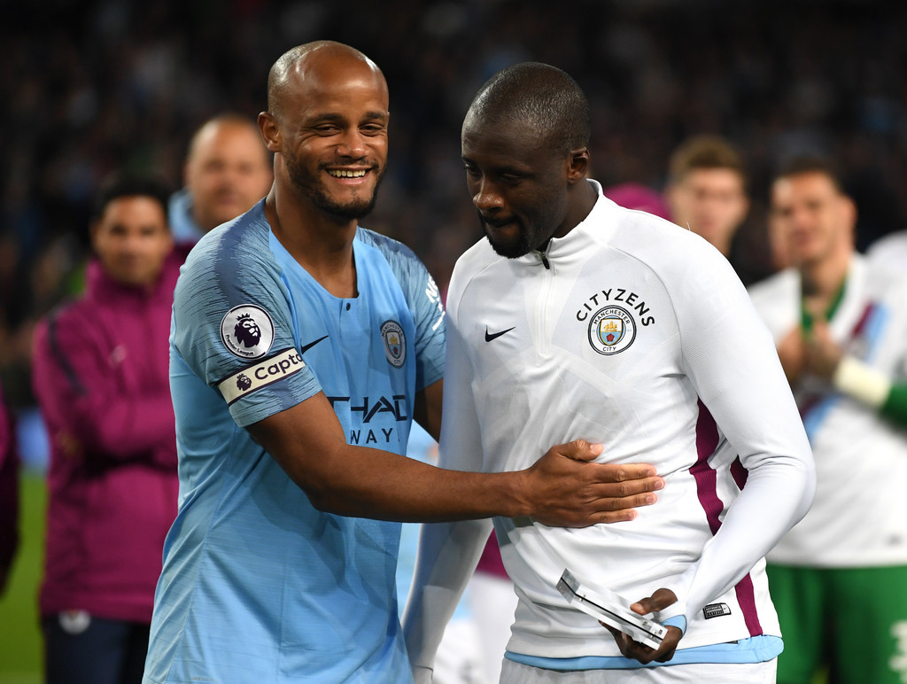 Man City zappe Yaya Touré et érige des statues pour trois légendes