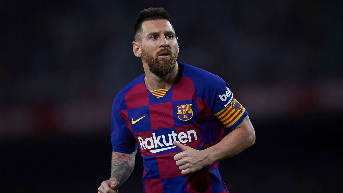 Messi n’a pas encore quitté Barcelone pour le PSG alors que les avocats révisent le contrat