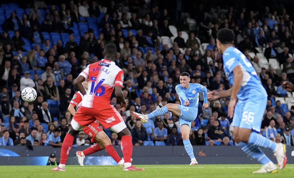 Manchester City surclasse Wycombe (6-1) et passe au tour suivant