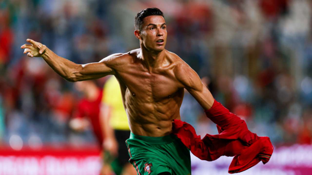 Ronaldo : « C’est le meilleur contre lequel j’ai joué, mais je suis le GOAT»
