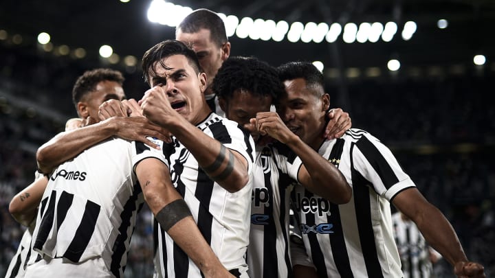 Alvaro Morata L of Juventus FC celebrates with his 1905b6ea239cd5e53230c153e2008adb