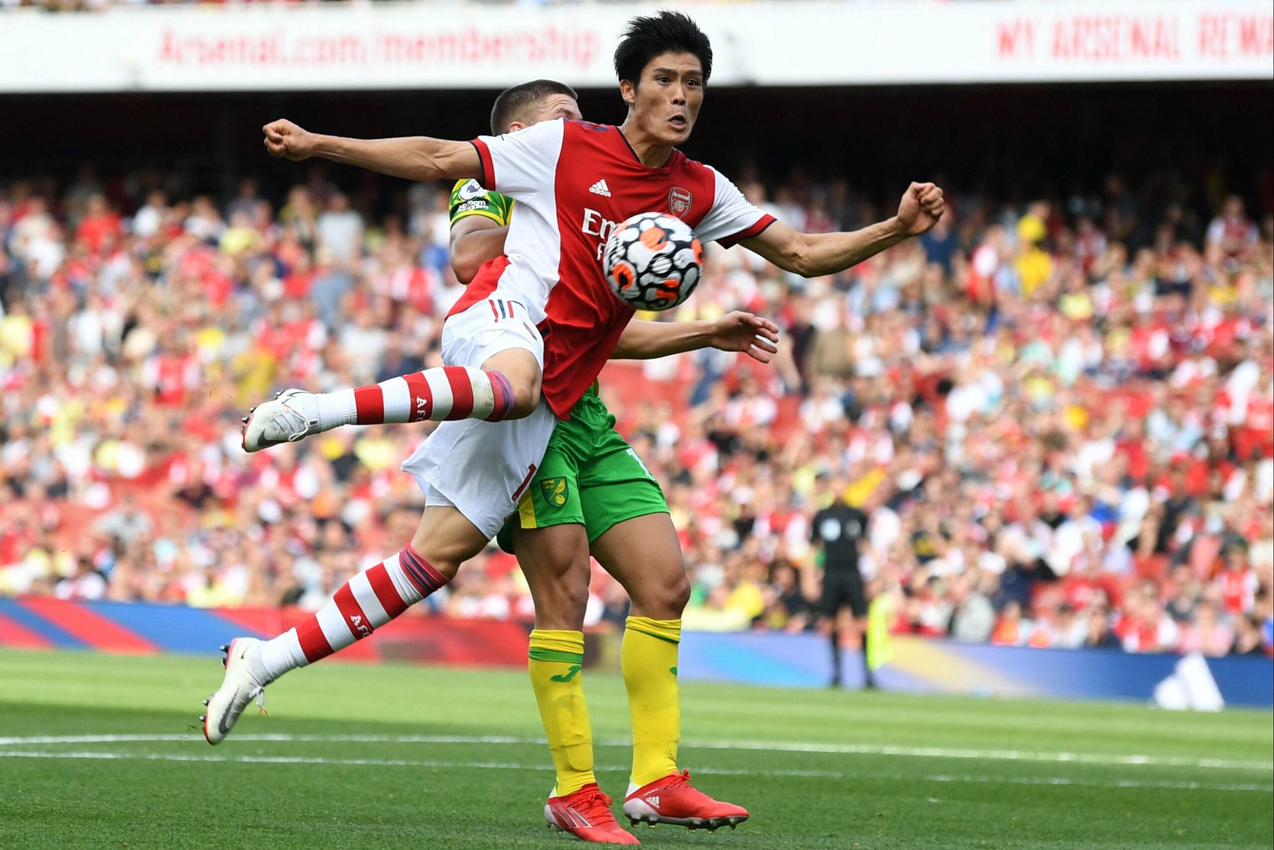 Grâce à Aubameyang, Arsenal empoche ses premiers points en Premier League