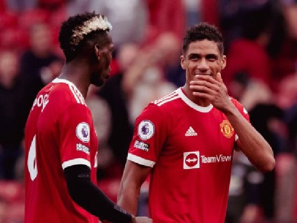 Raphael Varane envoie un message clair a Pogba