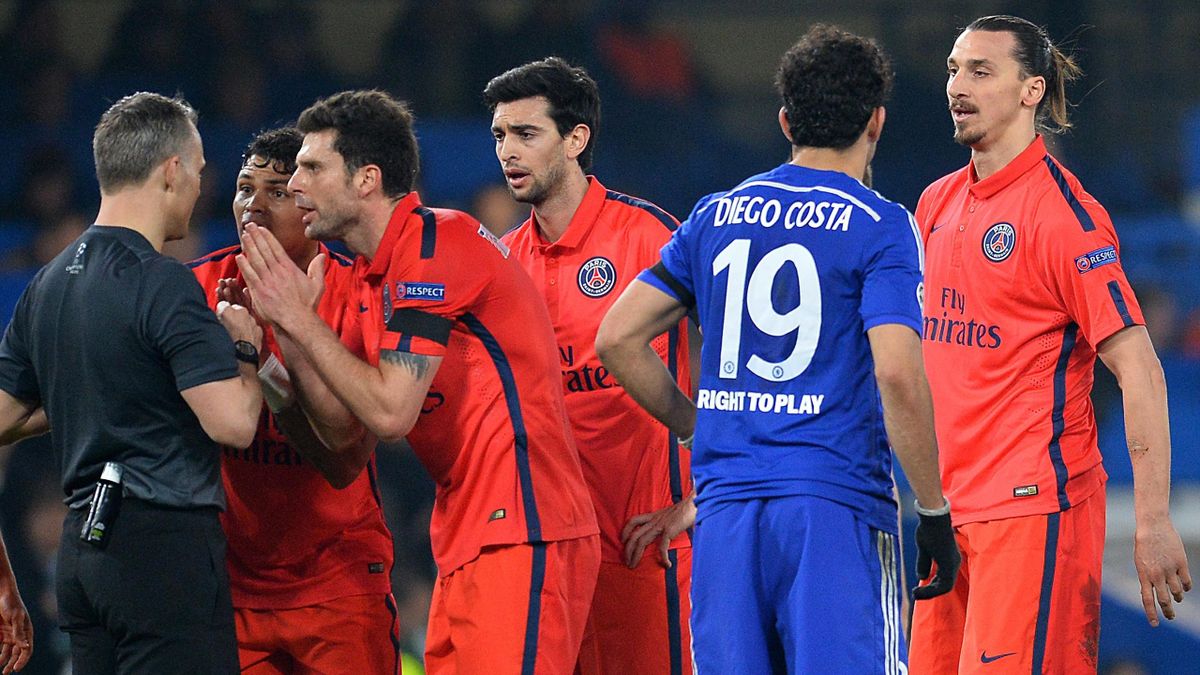 « Nous avons échoué », l’arbitre qui avait exclu Zlatan contre Chelsea en 2015, se confesse