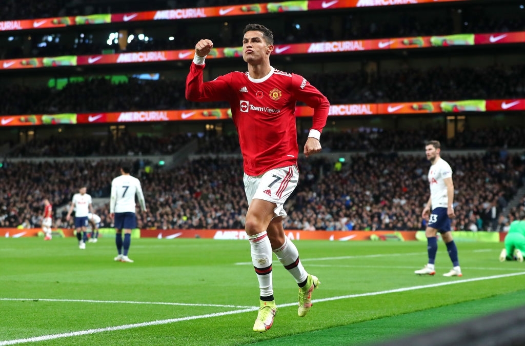 CR7 décisif, Man United corrige Tottenham et donne de l’air à Solskjaer