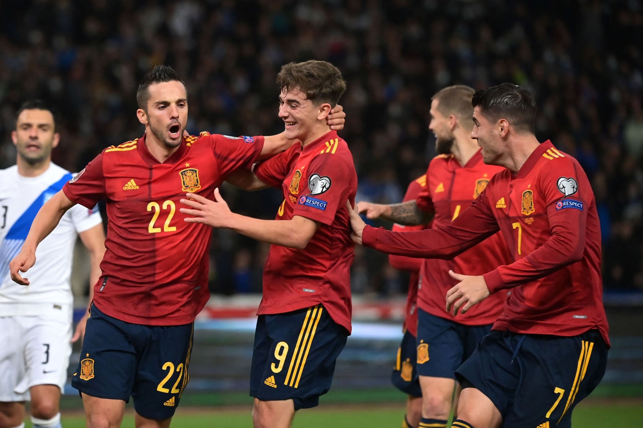 L’Espagne s’impose en Grèce et prend la première place de son groupe