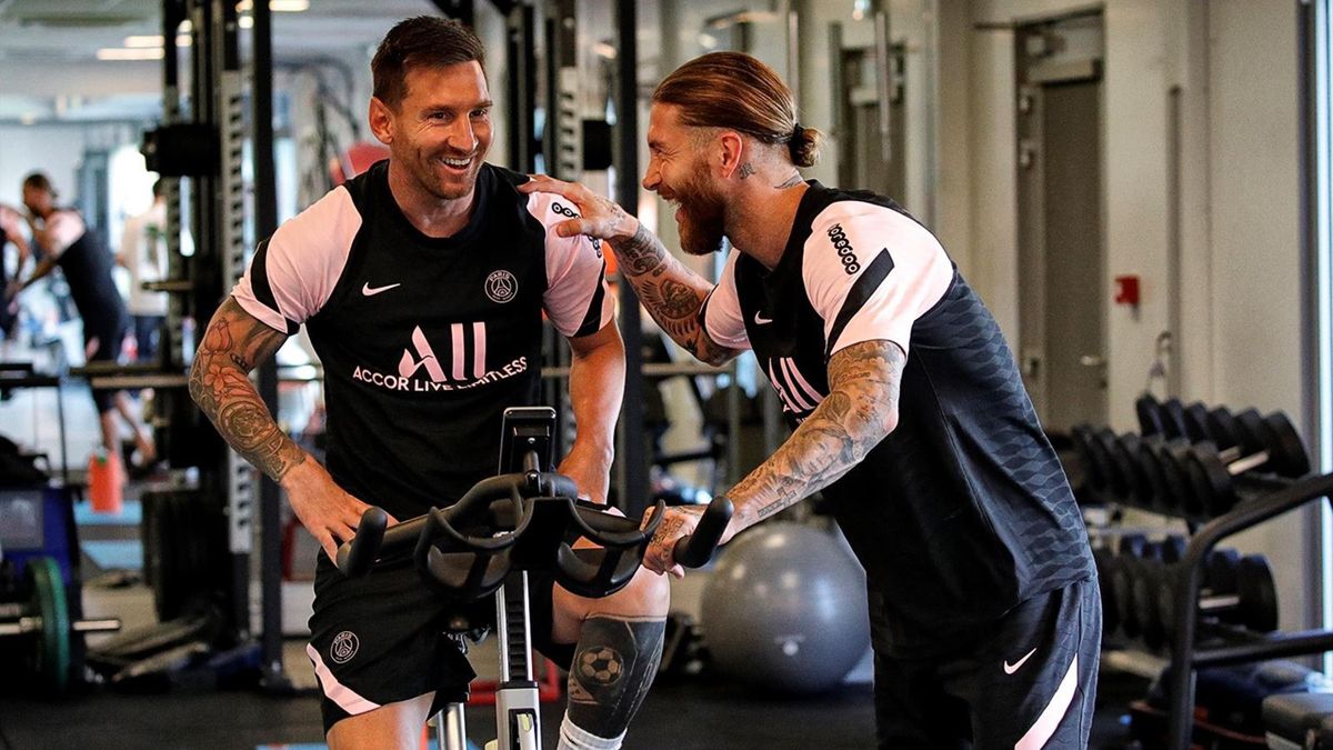 « C’était bizarre après tant d’années de rivalité….  » Messi se prononce sur son nouveau coéquipier Ramos