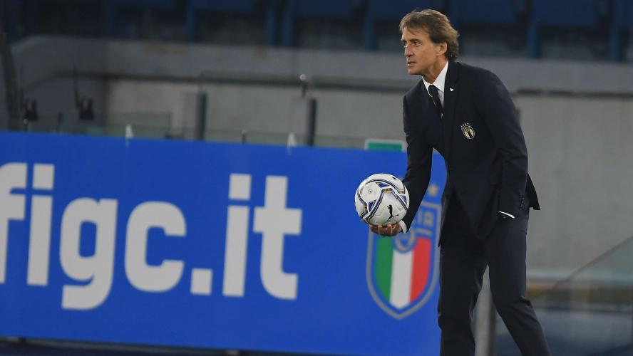 Irlande du Nord vs Italie : Roberto Mancini sans pur 9, les compos officielles