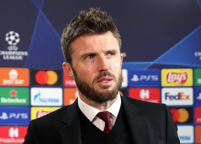 Carrick répond aux critiques de Paul Scholes et révèle avoir discuté avec Solskjaer au sujet de l’intérim