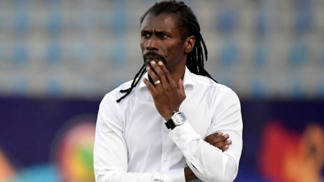Mauvaise nouvelle : Un titulaire de Aliou Cissé blessé et absent le reste de la saison