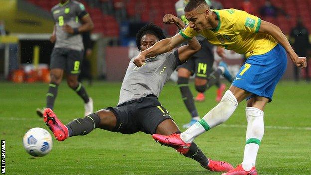 Equateur – Brésil, les compos officielles avec Vinicius, Coutinho titulaires