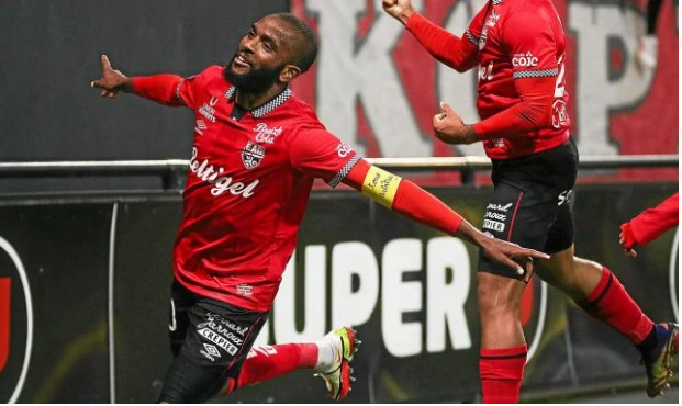 Youssouf M’changama, le joueur des Comores dans le viseur de plusieurs clubs de Ligue 1