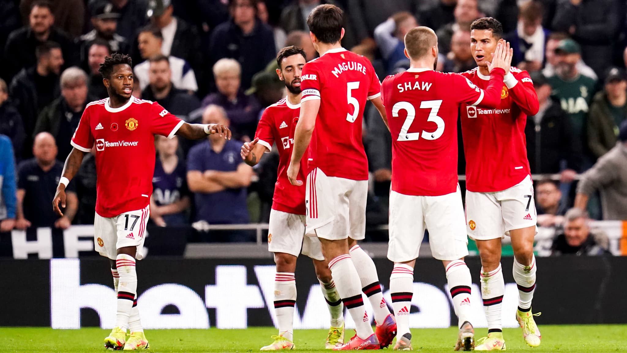 Manchester United renoue avec la victoire et prend la 4e place de PL