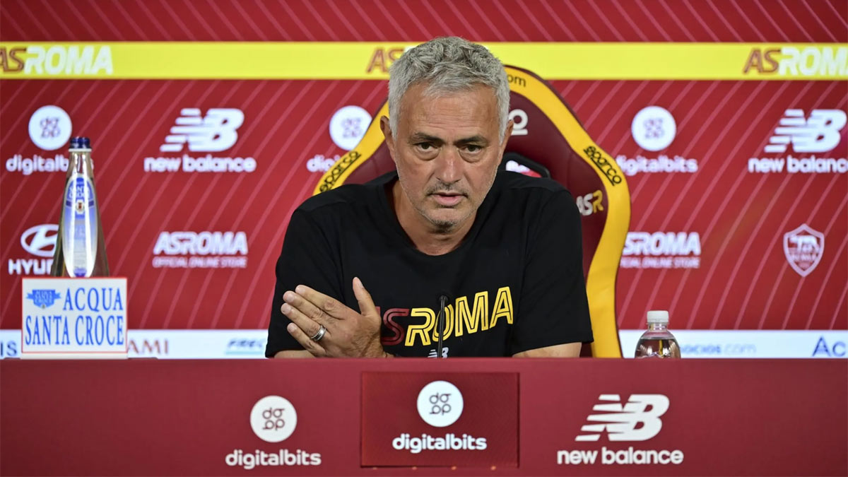 En colère après la défaite face à sa bête noire, José Mourinho se lâche face à la presse