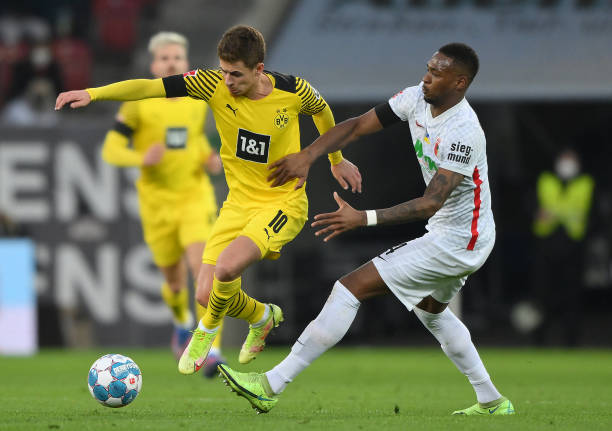 Bundesliga : Dortmund laisse échapper deux points sur la pelouse d’Augsbourg