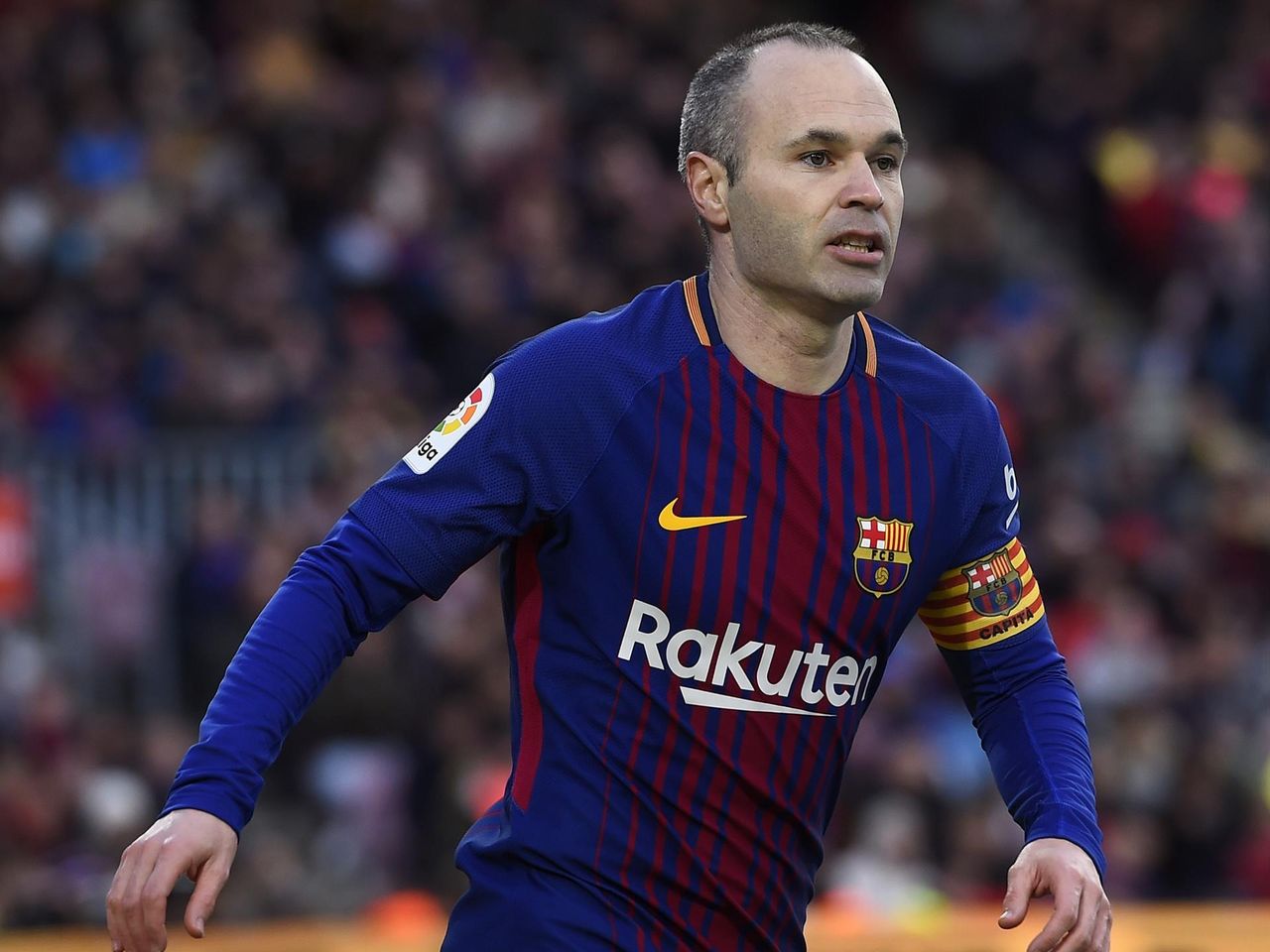 Retour au Barça, Iniesta sort du silence