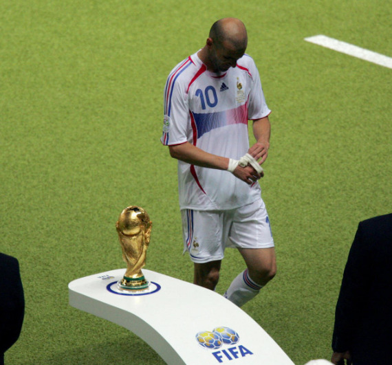 Zidane : « Ça me hante toujours, je crois que je vais emporter ce souvenir dans la tombe »