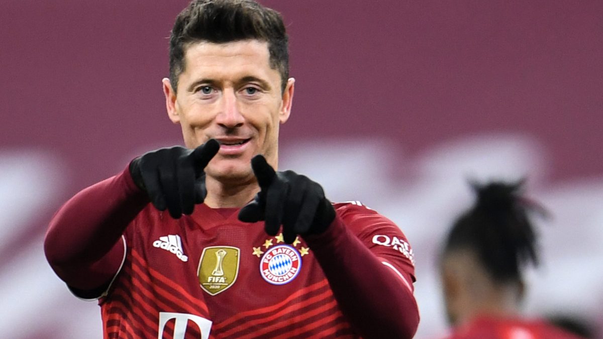 “Il ne marque plus 60 buts”, Lewandowski raille Cristiano Ronaldo